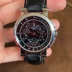 Movado Vizio 84 c5 898 Black face plate and leather band